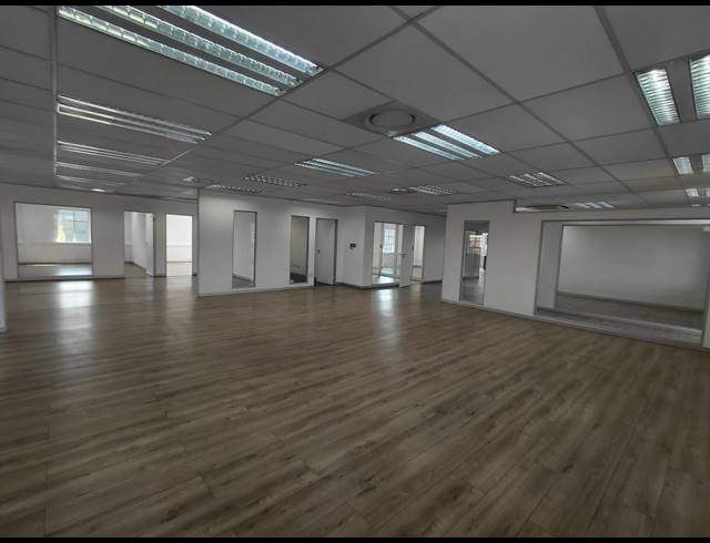 412M² OFFICE TO LET IN FOURWAYS